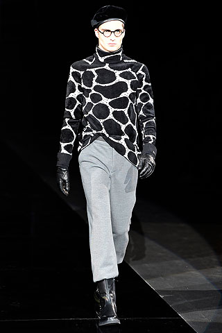 Giorgio Armani / - 2010-2011